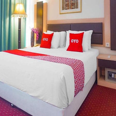 Oyo 3967 Hotel Pantai Wisata Makassar Eksteriør billede