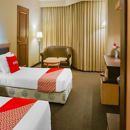 Oyo 3967 Hotel Pantai Wisata Makassar Eksteriør billede