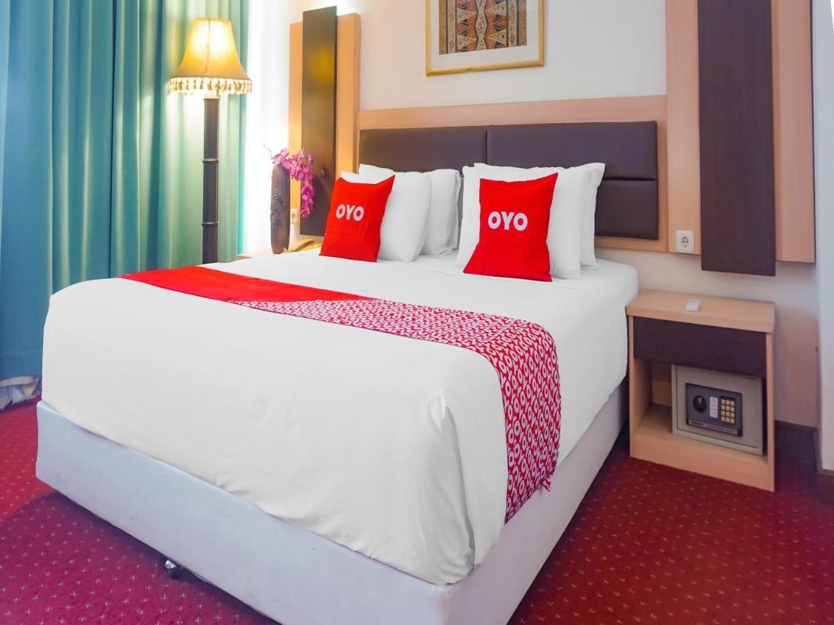 Oyo 3967 Hotel Pantai Wisata Makassar Eksteriør billede