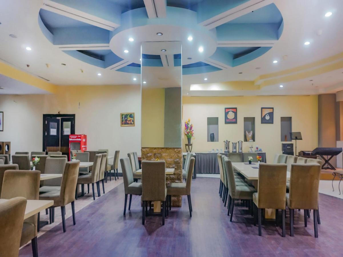 Oyo 3967 Hotel Pantai Wisata Makassar Eksteriør billede