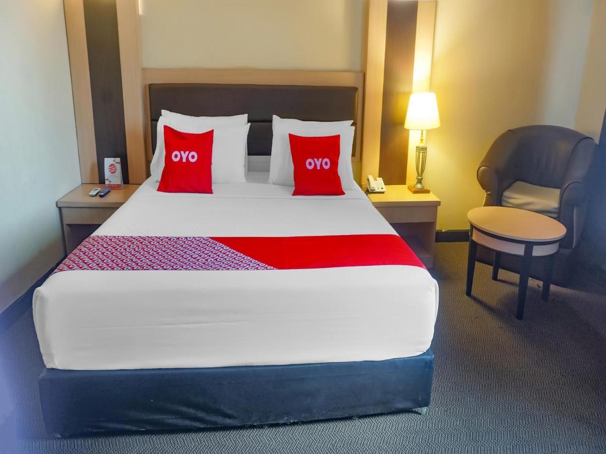 Oyo 3967 Hotel Pantai Wisata Makassar Eksteriør billede