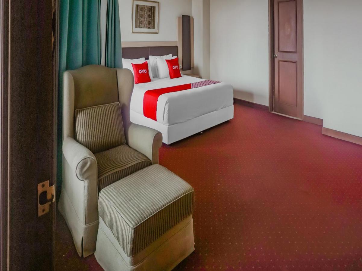 Oyo 3967 Hotel Pantai Wisata Makassar Eksteriør billede