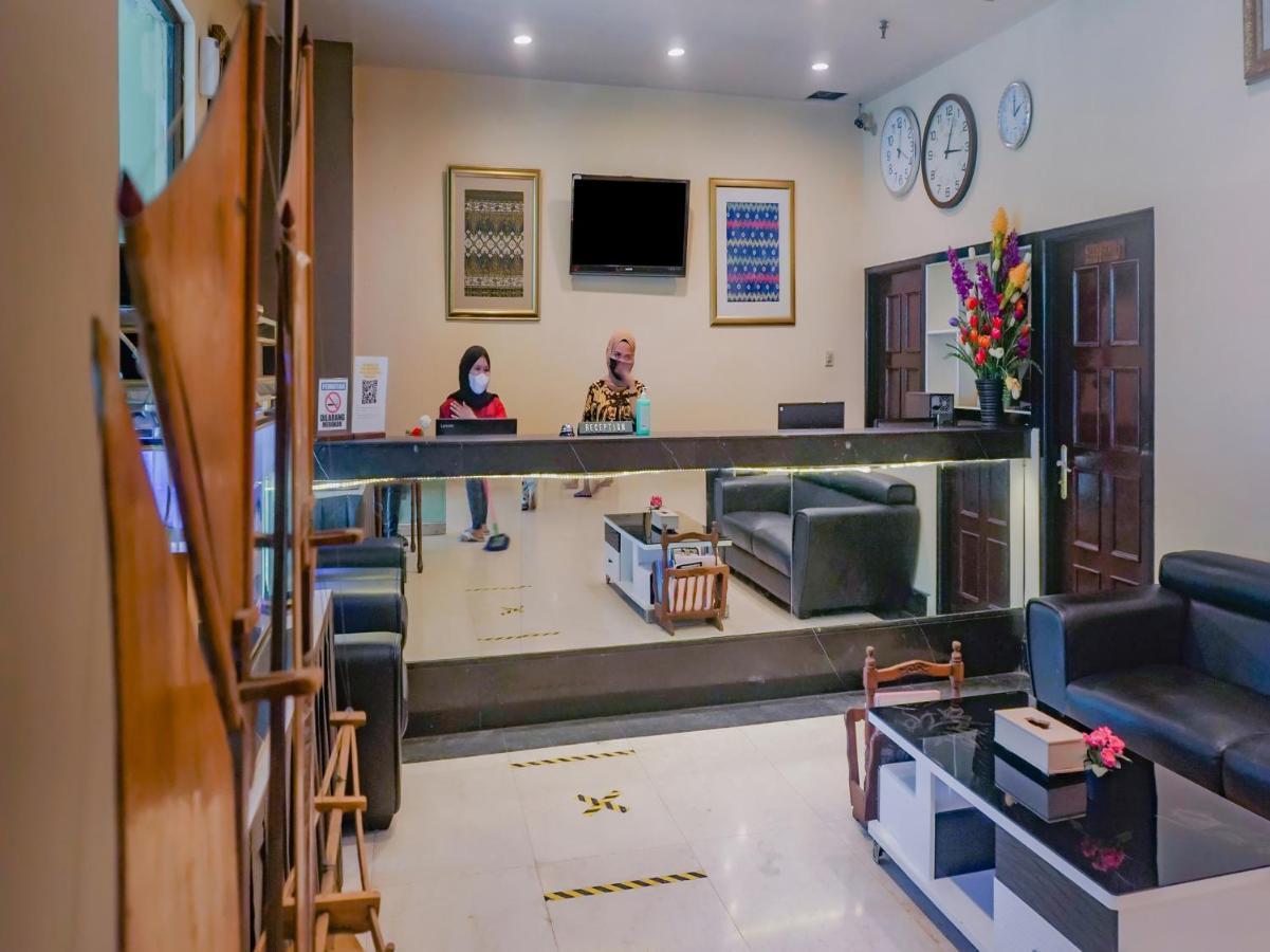 Oyo 3967 Hotel Pantai Wisata Makassar Eksteriør billede