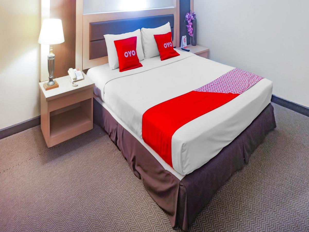 Oyo 3967 Hotel Pantai Wisata Makassar Eksteriør billede