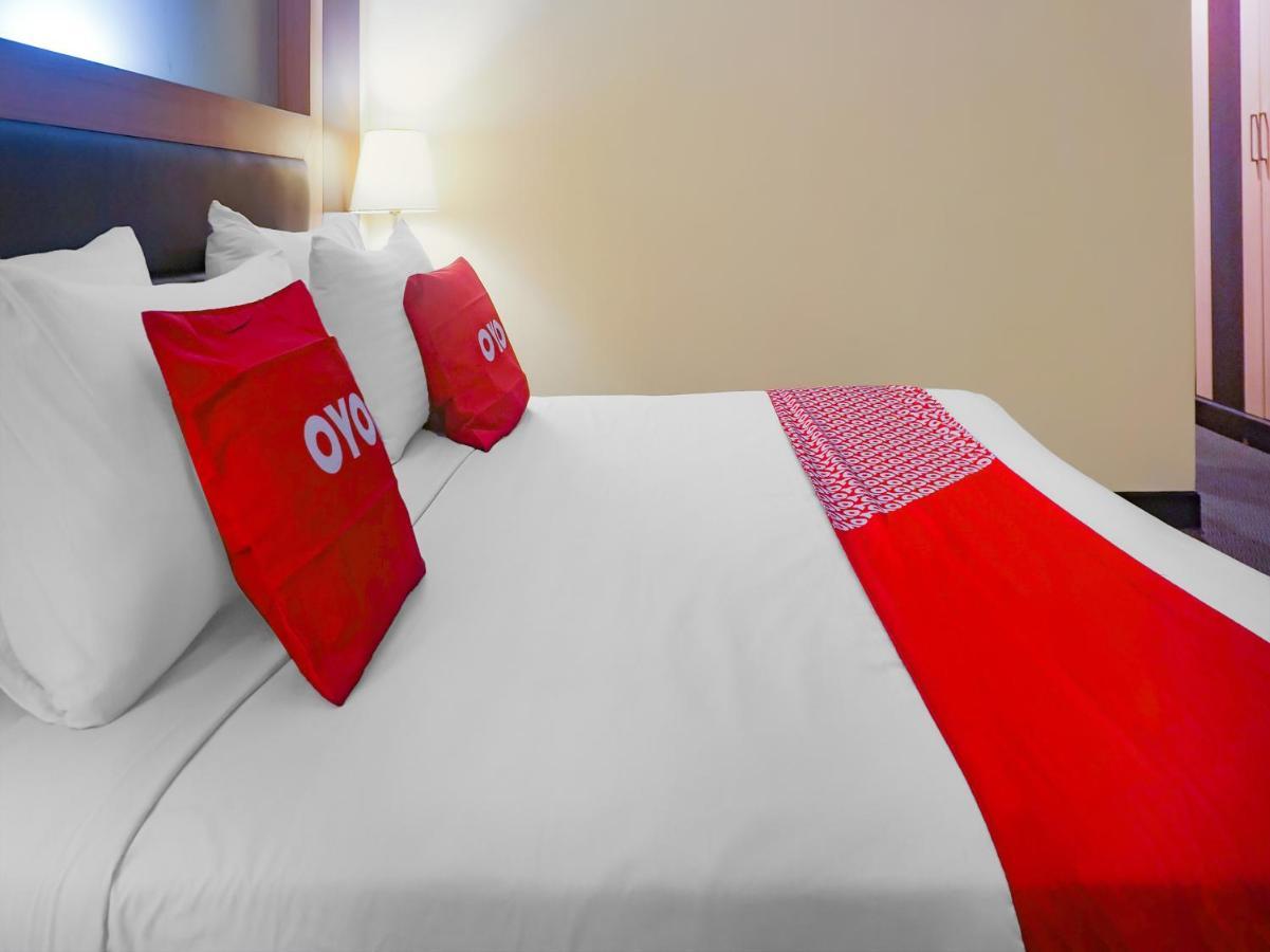 Oyo 3967 Hotel Pantai Wisata Makassar Eksteriør billede