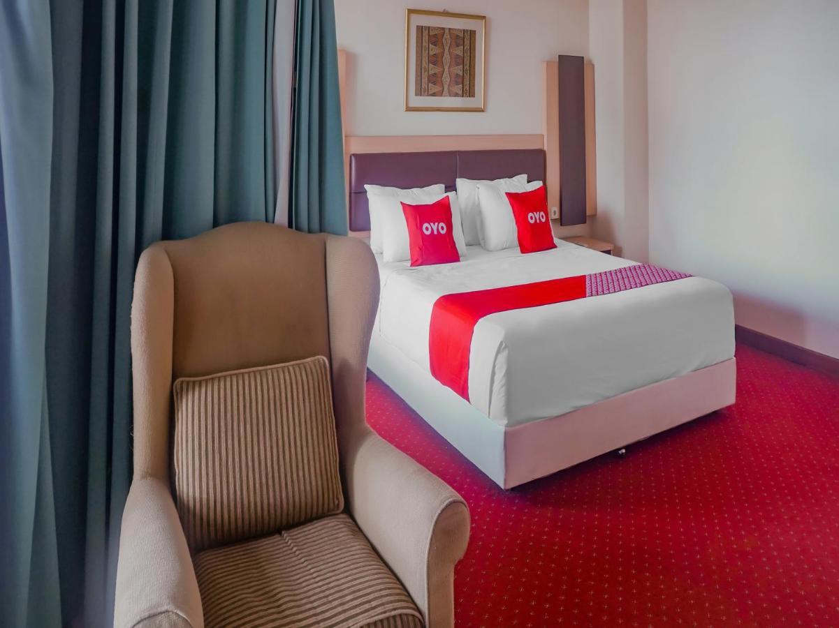 Oyo 3967 Hotel Pantai Wisata Makassar Eksteriør billede