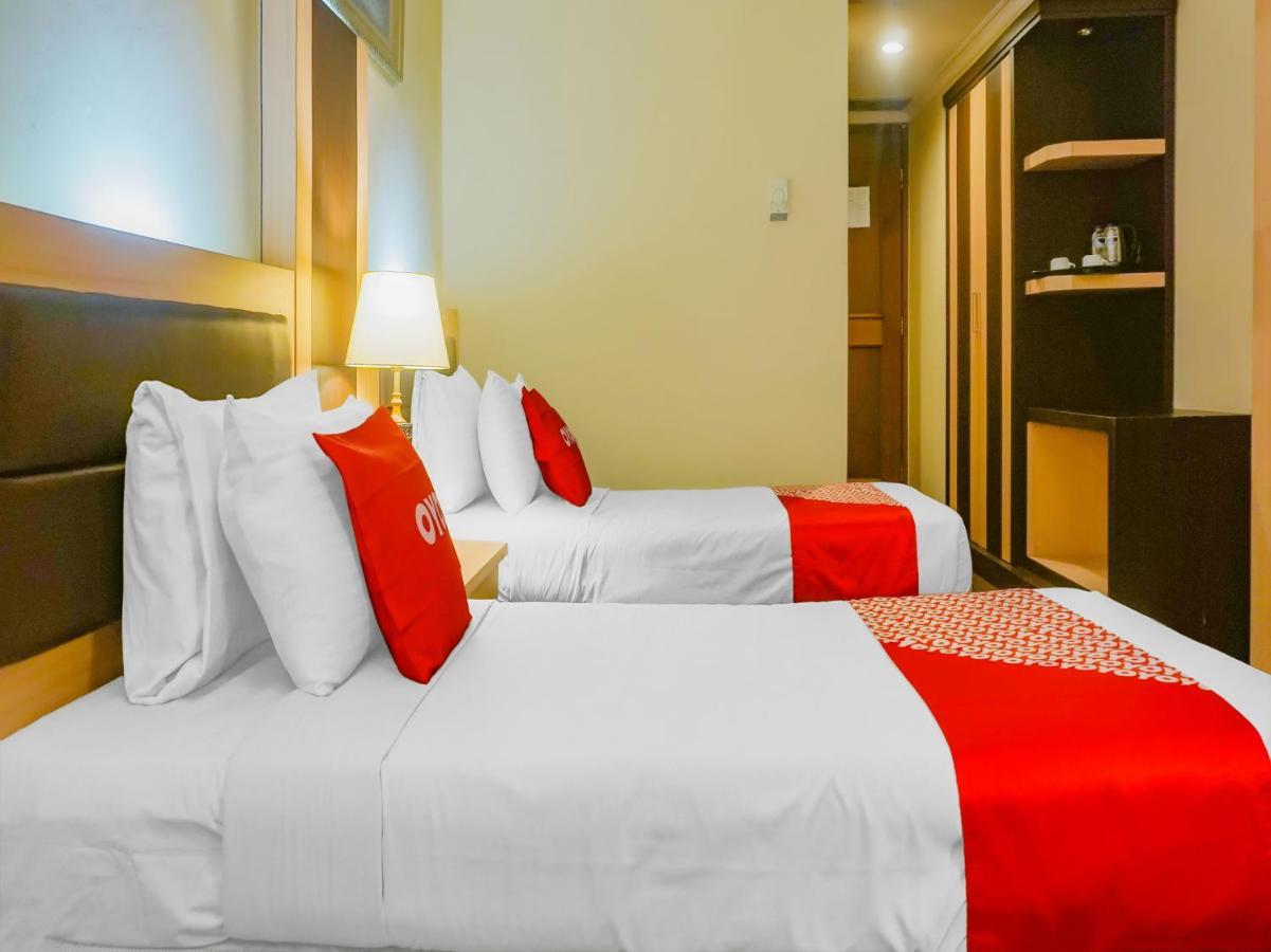 Oyo 3967 Hotel Pantai Wisata Makassar Eksteriør billede