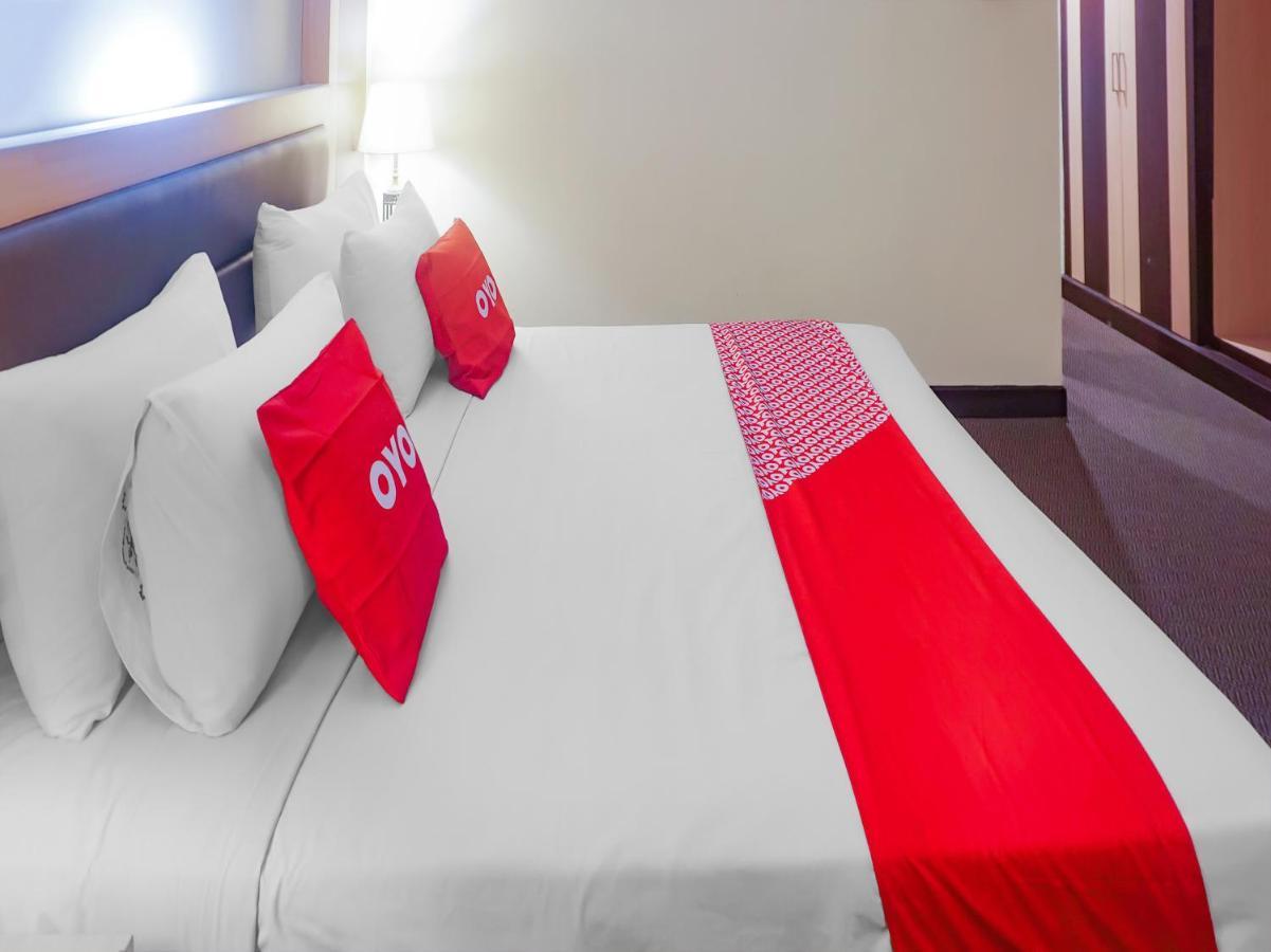 Oyo 3967 Hotel Pantai Wisata Makassar Eksteriør billede
