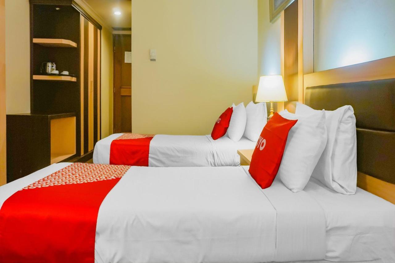 Oyo 3967 Hotel Pantai Wisata Makassar Eksteriør billede